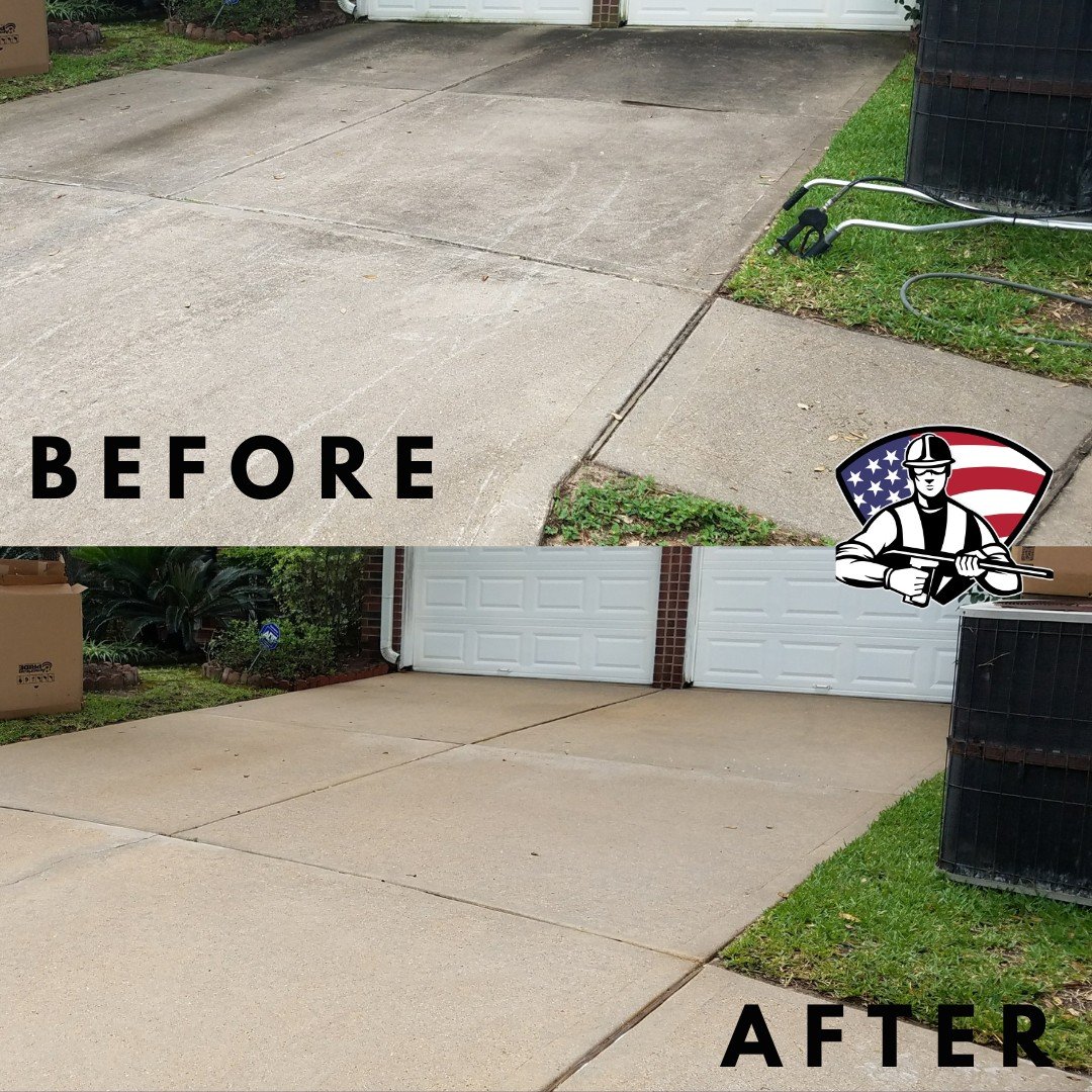 Before And After Images of Concrete Driveway cleaning Houston TX